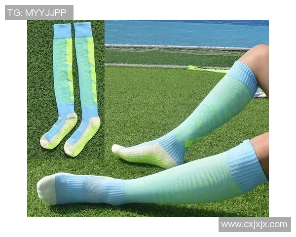 足球明星穿搭时尚秀过膝袜魅力照片展现运动与潮流的完美结合