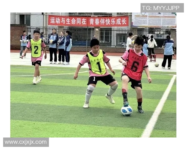 2014年足球明星走进校园活动精彩回顾与青少年足球发展的新机遇