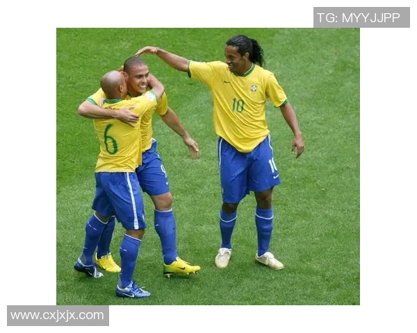 那些令人叹为观止的足球明星背后的传奇故事与辉煌成就 那些令人叹为观止的足球明星背后的传奇故事与辉煌成就